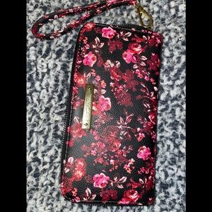 🌼🌸🌺Betsy Johnson wallet🌼🌸🌺